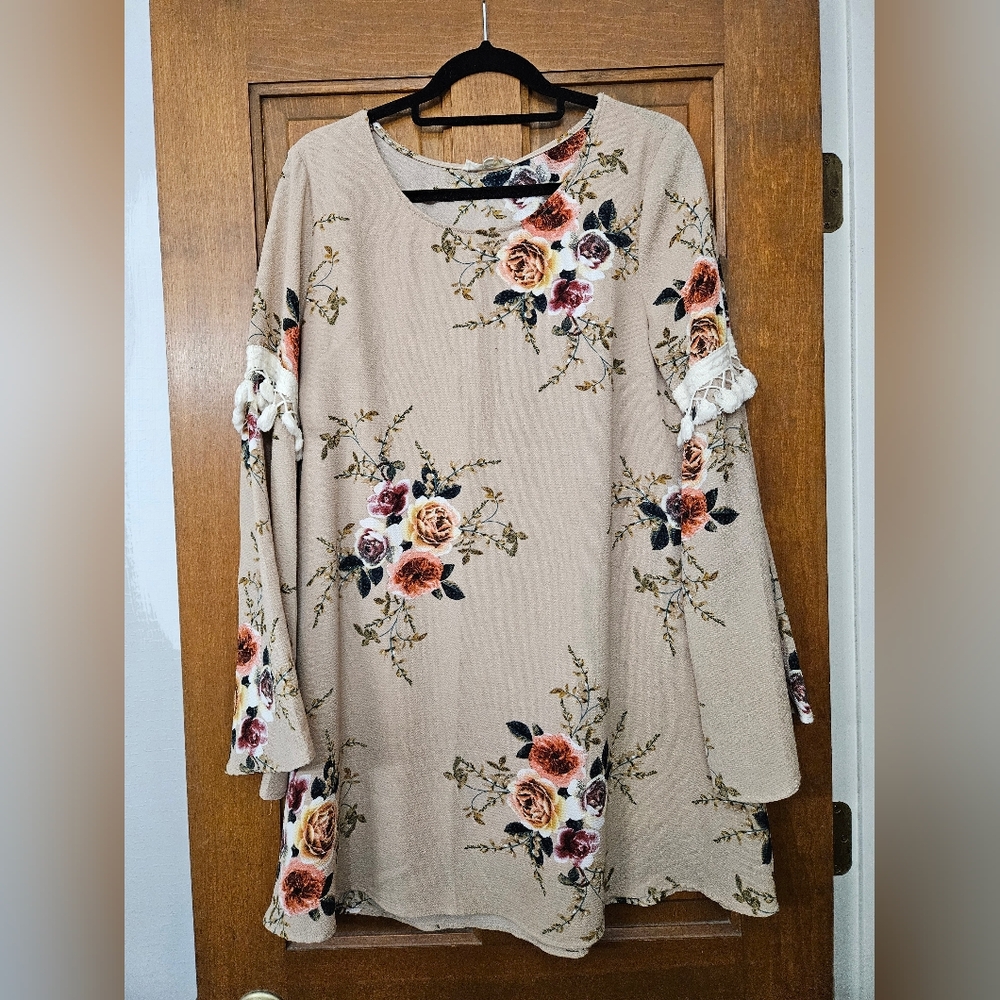 Entro Multicolor Floral Shift Dress